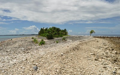The western end of Fongafale Island, Funafuti Atoll, Tuvalu - lagoon on the left, ocean on the right